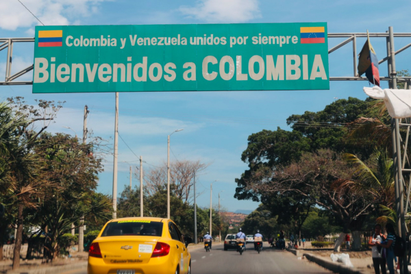 Planean reducir la informalidad y el contrabando: Empresarios de Táchira firmarán alianzas con 14 gremios comerciales de Colombia – bancaynegocios.com